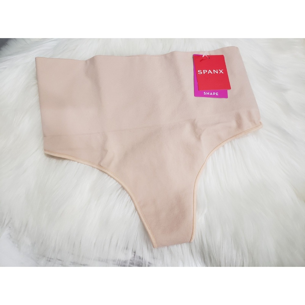 NEW SPANX SS0815 Soft Nude Thong underwear Lingerie Panties shaping beige SMALL
